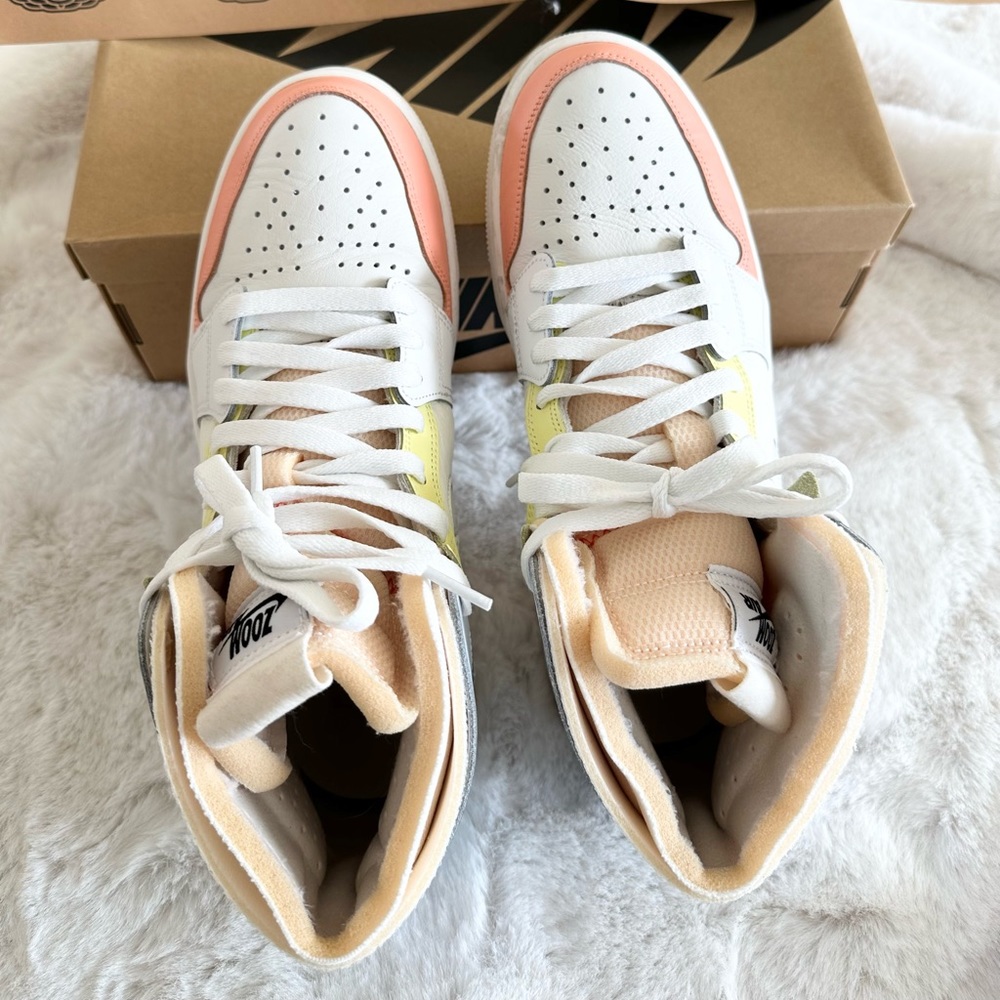 Nike Air Jordan 1 Zoom Air Comfort
High 'To My First Coach - Picture 4 of 8